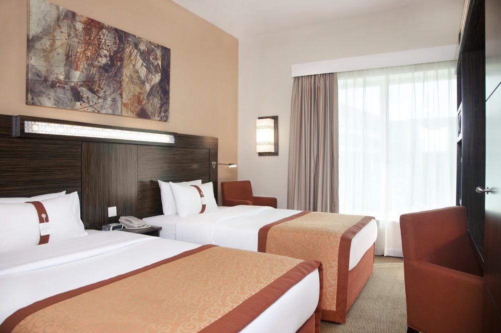 Holiday Inn Express Dubai Safa Park, An Ihg Hotel Extérieur photo