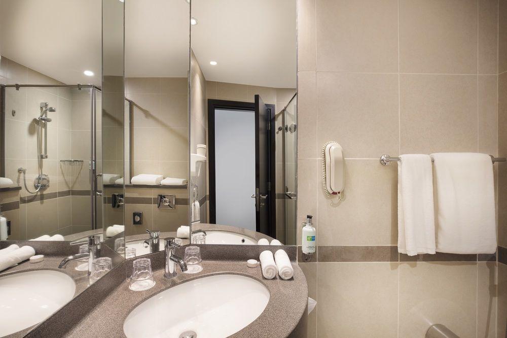 Holiday Inn Express Dubai Safa Park, An Ihg Hotel Extérieur photo